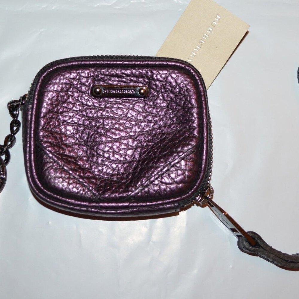 NWT  BURBERRY GRAINY LEATHER COIN CASE WITH KEY RING